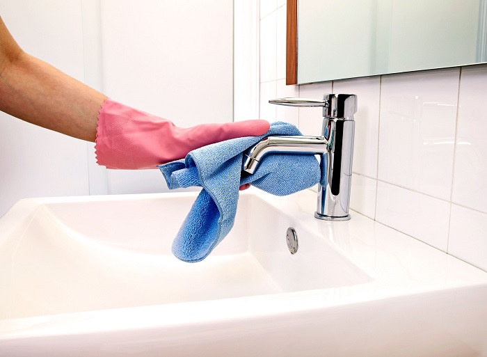 Keep your bathroom clean and tidy