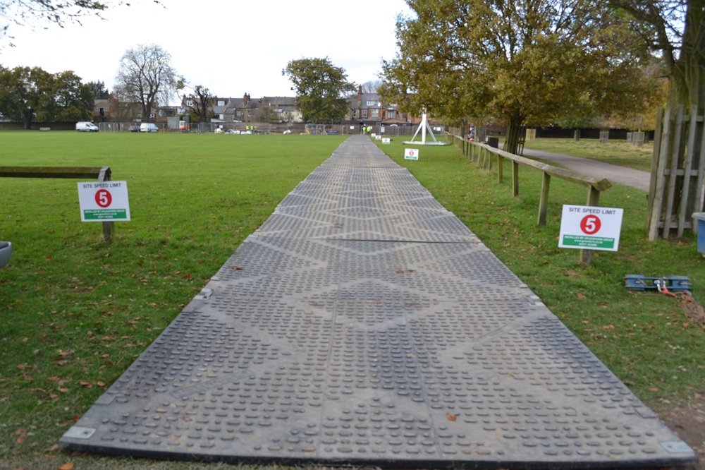 Temporary Road Mats: System of prefabricated temporary pavements