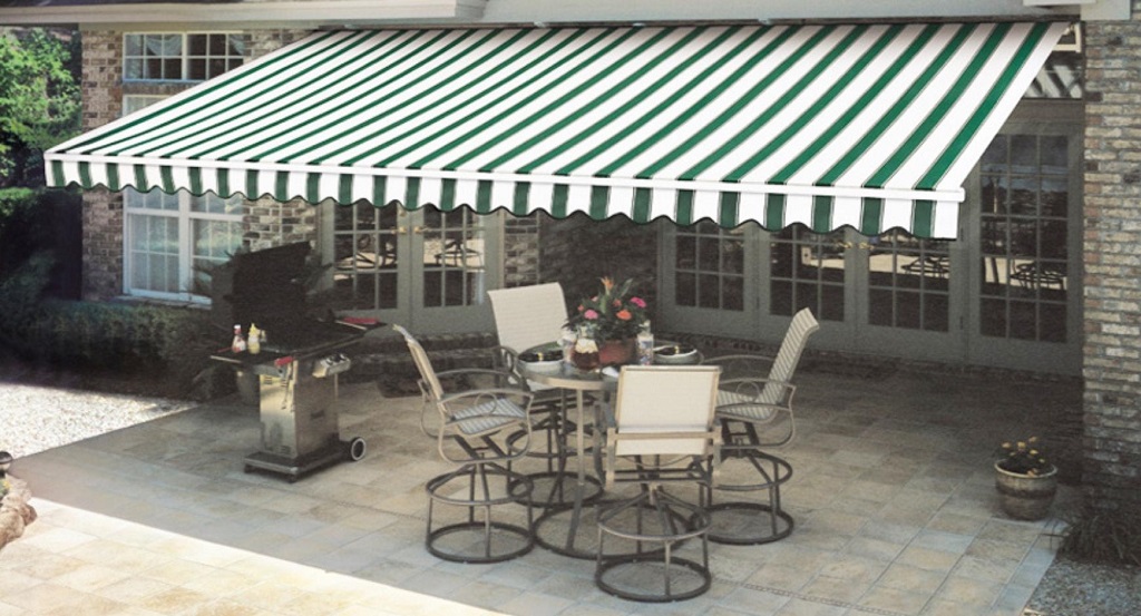 How to Choose the Perfect Motorized Retractable Awning for Your Outdoor Space